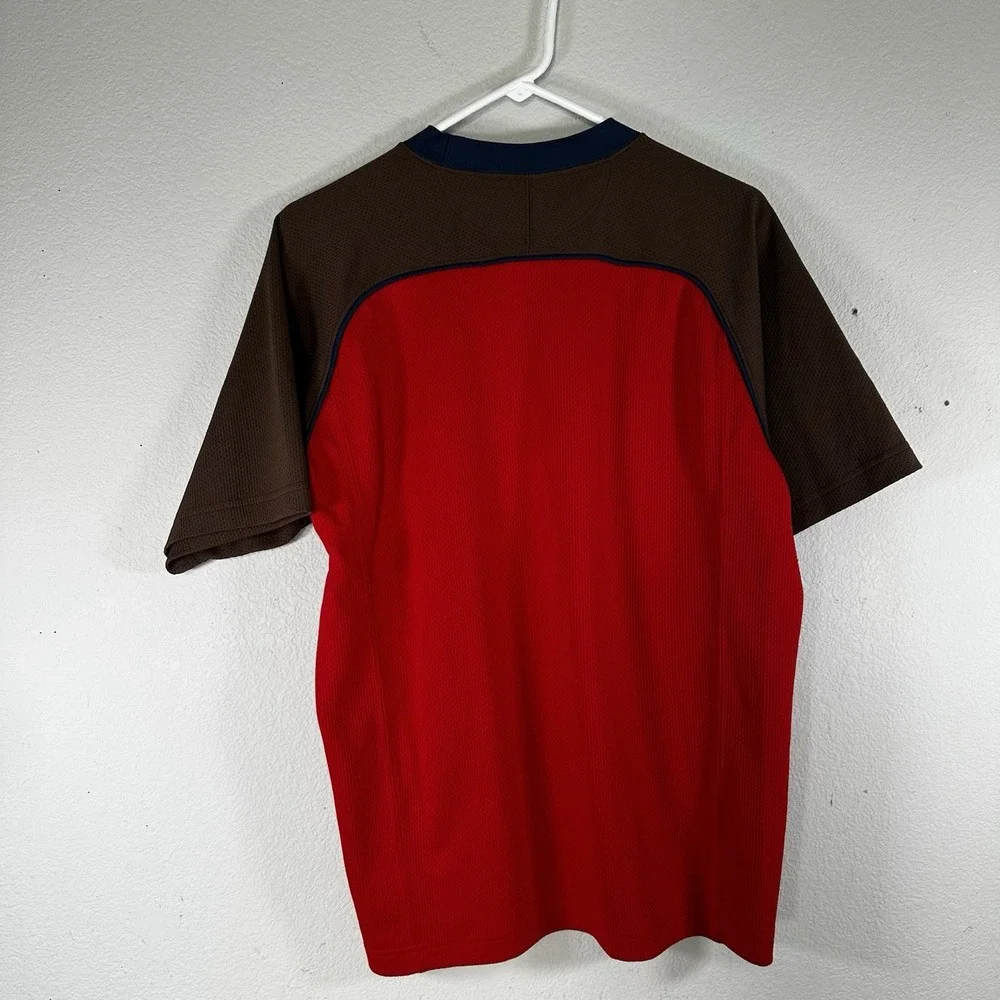 The North Face Shirt Mens M Red Brown Vaporwick Short Sleeve‎